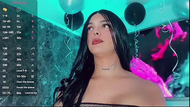 Emmaa Saenz  online show from 09.15.25