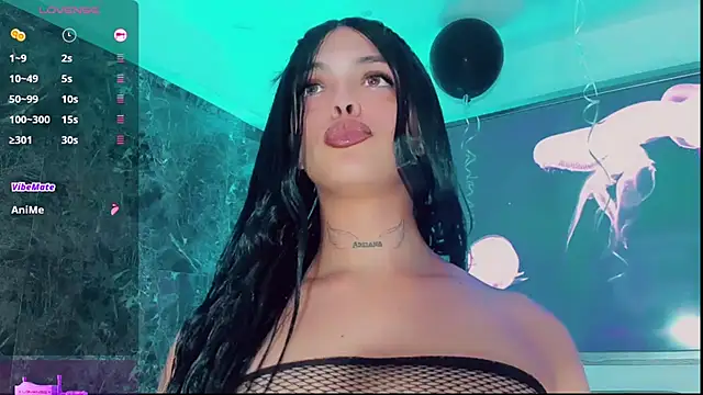 Emmaa Saenz  online show from 09.20.25