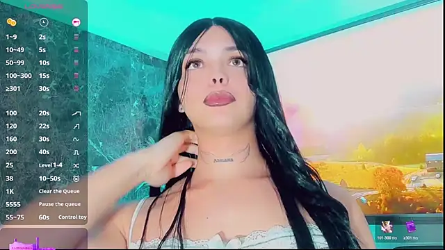 Emmaa Saenz  online show from 10.18.25