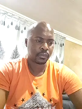 Snapshot of Lows2112 chatting on 11.06.25 Lows2112 online show from 11.06.25