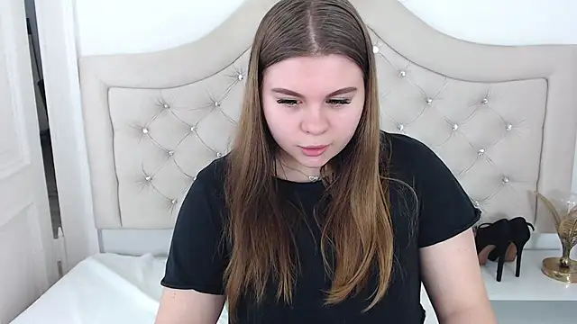 Snapshot of AbbyPleasure chatting on 12.19.24 AbbyPleasure online show from 12.19.24