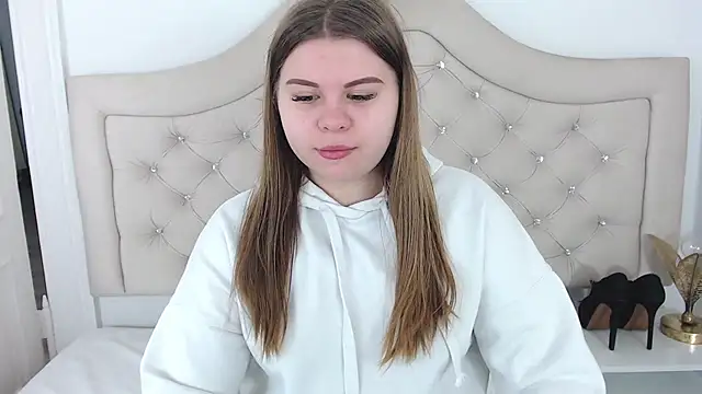 Snapshot of AbbyPleasure chatting on 01.07.25 AbbyPleasure online show from 01.07.25