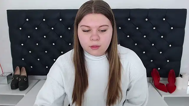 Snapshot of AbbyPleasure chatting on 03.05.25 AbbyPleasure online show from 03.05.25