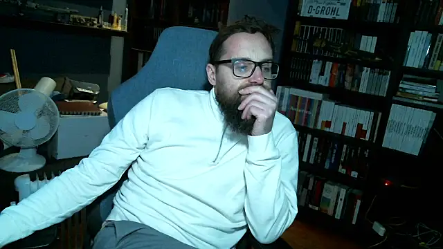 Snapshot of MeSteff chatting on 12.29.24 MeSteff online show from 12.29.24