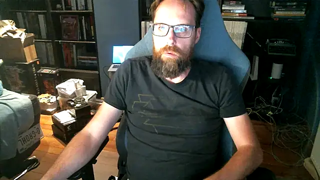 Snapshot of MeSteff chatting on 09.10.25 MeSteff online show from 09.10.25