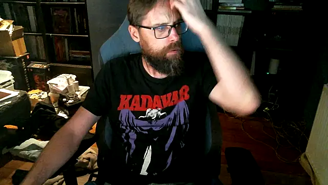 Snapshot of MeSteff chatting on 09.18.25 MeSteff online show from 09.18.25