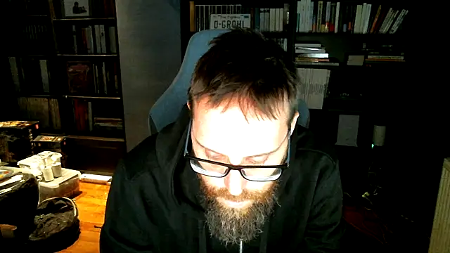 Snapshot of MeSteff chatting on 10.11.25 MeSteff online show from 10.11.25