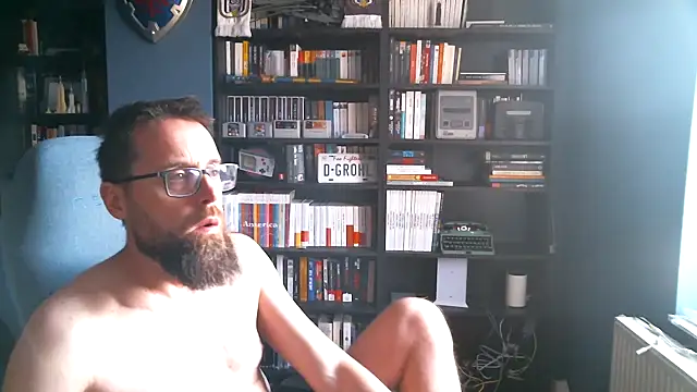 Snapshot of MeSteff chatting on 03.21.26 MeSteff online show from 03.21.26