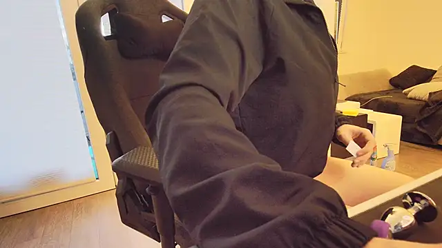 Snapshot of Hot_ToyBoy6974 chatting on 01.04.25 Hot ToyBoy6974 online show from 01.04.25