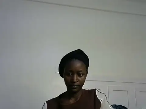 Snapshot of thicky_anncy chatting on 12.07.24 thicky anncy online show from 12.07.24