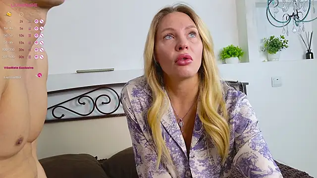 Snapshot of Hotel__California chatting on 02.08.26 Hotel California online show from 02.08.26