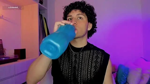 Curlblue online show from 12.02.25