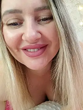 Snapshot of LadyLolyPop_ chatting on 09.17.25 LadyLolyPop online show from 09.17.25