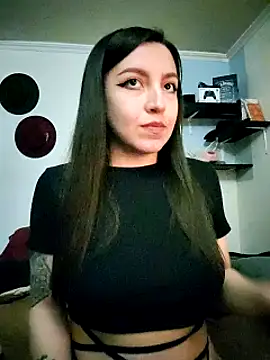 Snapshot of Paudelatorre chatting on 03.14.25 Paudelatorre online show from 03.14.25