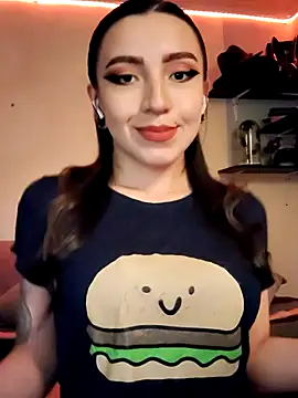 Snapshot of Paudelatorre chatting on 09.19.25 Paudelatorre online show from 09.19.25