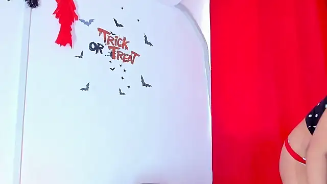 Emily Coper18 online show from 10.14.25