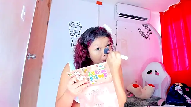 Snapshot of Emily_Coper18 chatting on 02.16.26 Emily Coper18 online show from 02.16.26