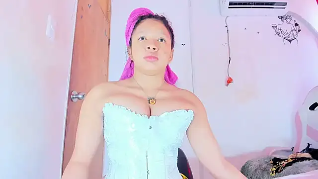 Snapshot of Emily_Coper18 chatting on 03.02.26 Emily Coper18 online show from 03.02.26