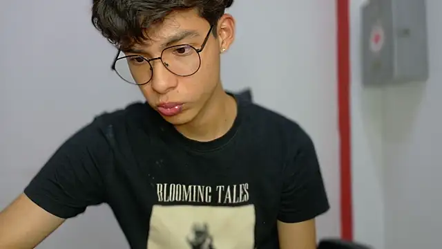 Snapshot of Jacotnk chatting on 03.19.25 Jacotnk online show from 03.19.25