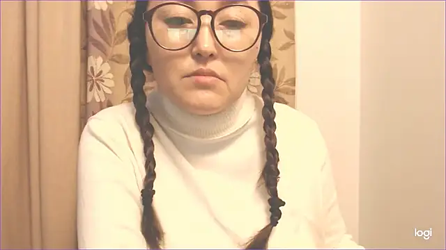 Snapshot of hrnyteacher chatting on 02.14.25 hrnyteacher online show from 02.14.25