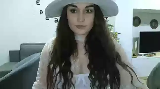 Snapshot of me_lissa_sun13 chatting on 12.25.24 me lissa sun13 online show from 12.25.24