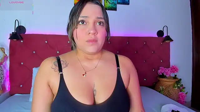 Abril Gomez06 online show from 10.21.25