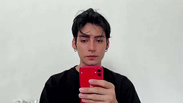 Snapshot of sebas_rose chatting on 12.04.24 sebas rose online show from 12.04.24