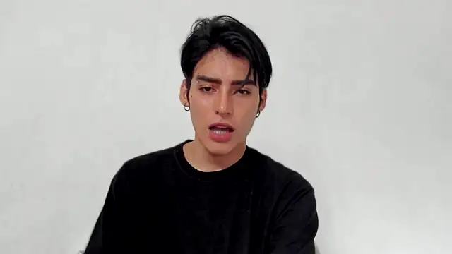 Snapshot of sebas_rose chatting on 12.04.24 sebas rose online show from 12.04.24