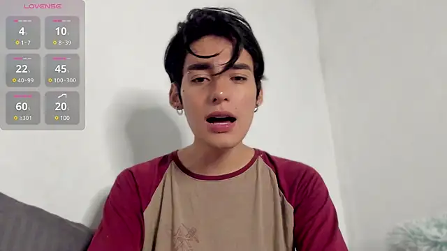 Snapshot of sebas_rose chatting on 12.29.24 sebas rose online show from 12.29.24