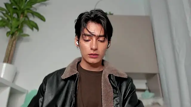 Snapshot of sebas_rose chatting on 01.27.25 sebas rose online show from 01.27.25