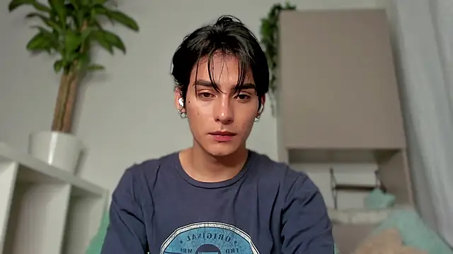 Snapshot of sebas_rose chatting on 01.29.25 sebas rose online show from 01.29.25