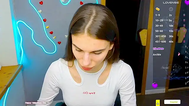 Snapshot of EmmyGreans chatting on 02.18.25 EmmyGreans online show from 02.18.25