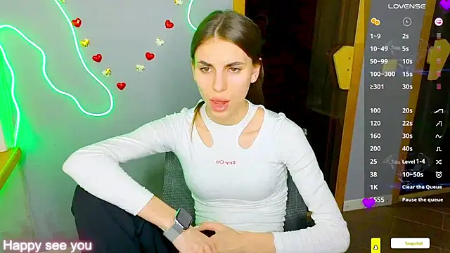 Snapshot of EmmyGreans chatting on 02.18.25 EmmyGreans online show from 02.18.25