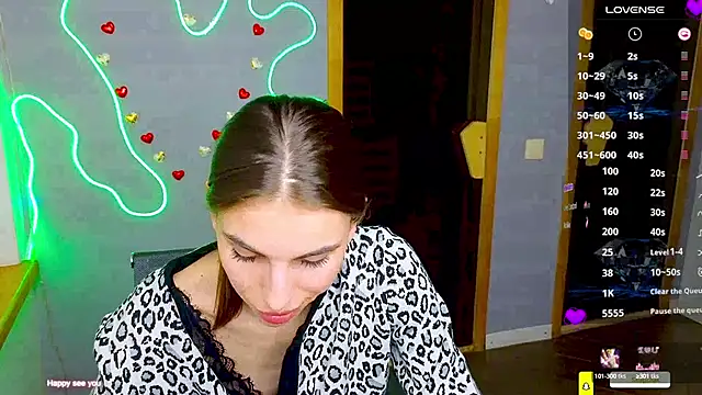 Snapshot of EmmyGreans chatting on 02.26.25 EmmyGreans online show from 02.26.25