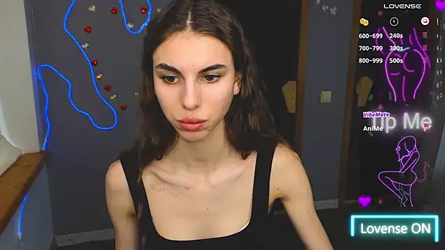 Snapshot of EmmyGreans chatting on 03.04.25 EmmyGreans online show from 03.04.25