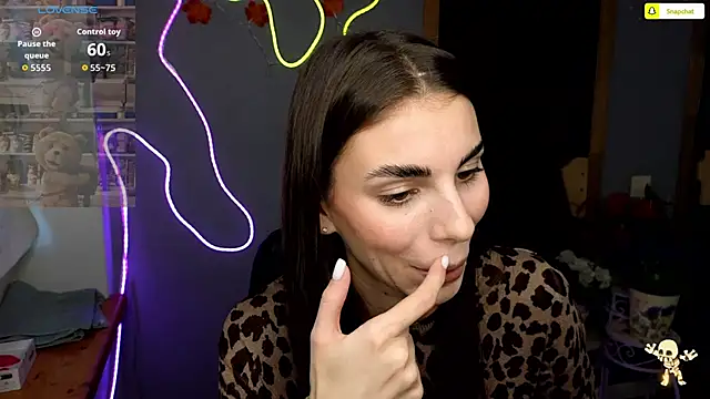 EmmyGreans online show from 11.25.25