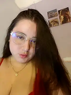 LunaGil1 online show from 03.13.25