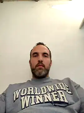 leon3875 online show from 11.03.25