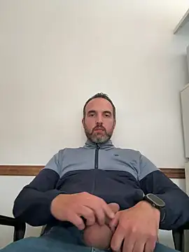 leon3875 online show from 03.03.26