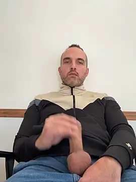 leon3875 online show from 05.18.26