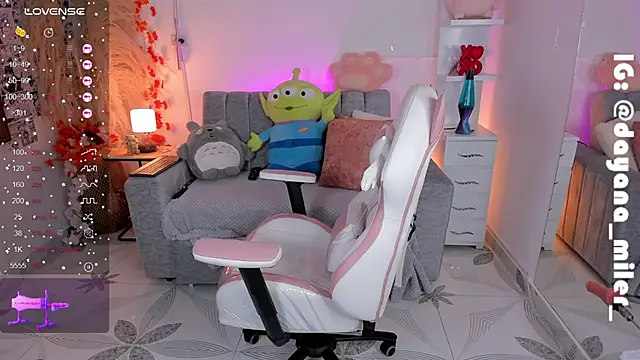  dayana miler online show from 01.15.25