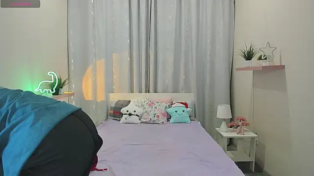 Snapshot of TiffanyBatson chatting on 12.05.24 TiffanyBatson online show from 12.05.24