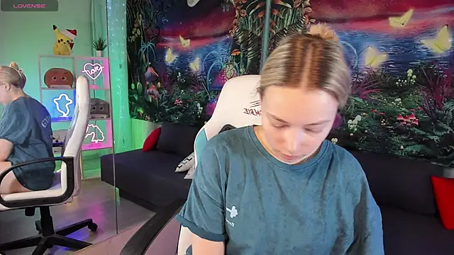 Snapshot of TiffanyBatson chatting on 01.28.25 TiffanyBatson online show from 01.28.25