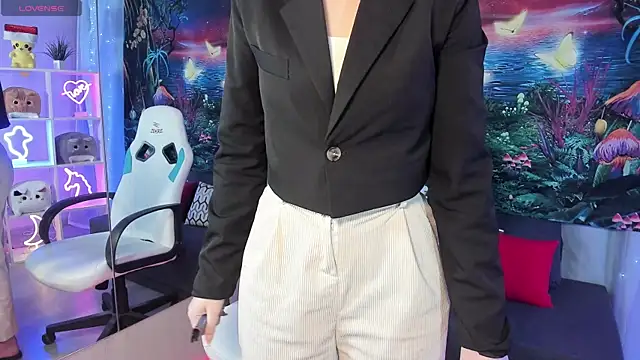 Snapshot of TiffanyBatson chatting on 03.07.25 TiffanyBatson online show from 03.07.25