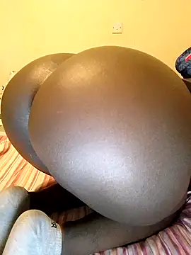 Misskhalifa  online show from 03.11.25