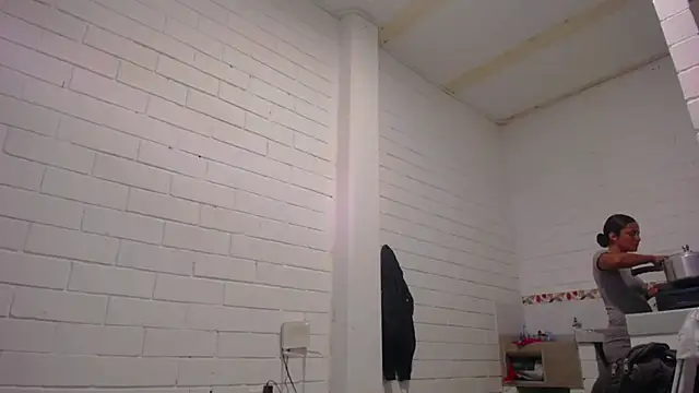 Snapshot of GiveLove1 chatting on 02.26.25 GiveLove1 online show from 02.26.25