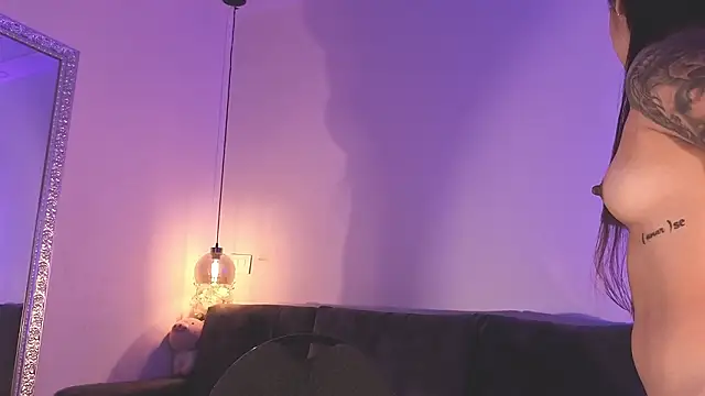 Isabella francoo online show from 02.05.26