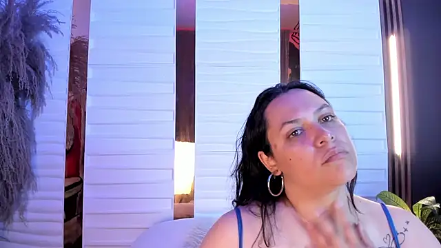 Biiancacox online show from 10.15.25