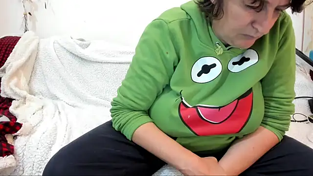 Snapshot of IsraeliMilf chatting on 12.07.24 IsraeliMilf online show from 12.07.24