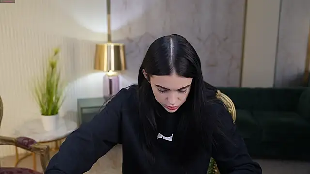 Tina Breeze online show from 03.20.25